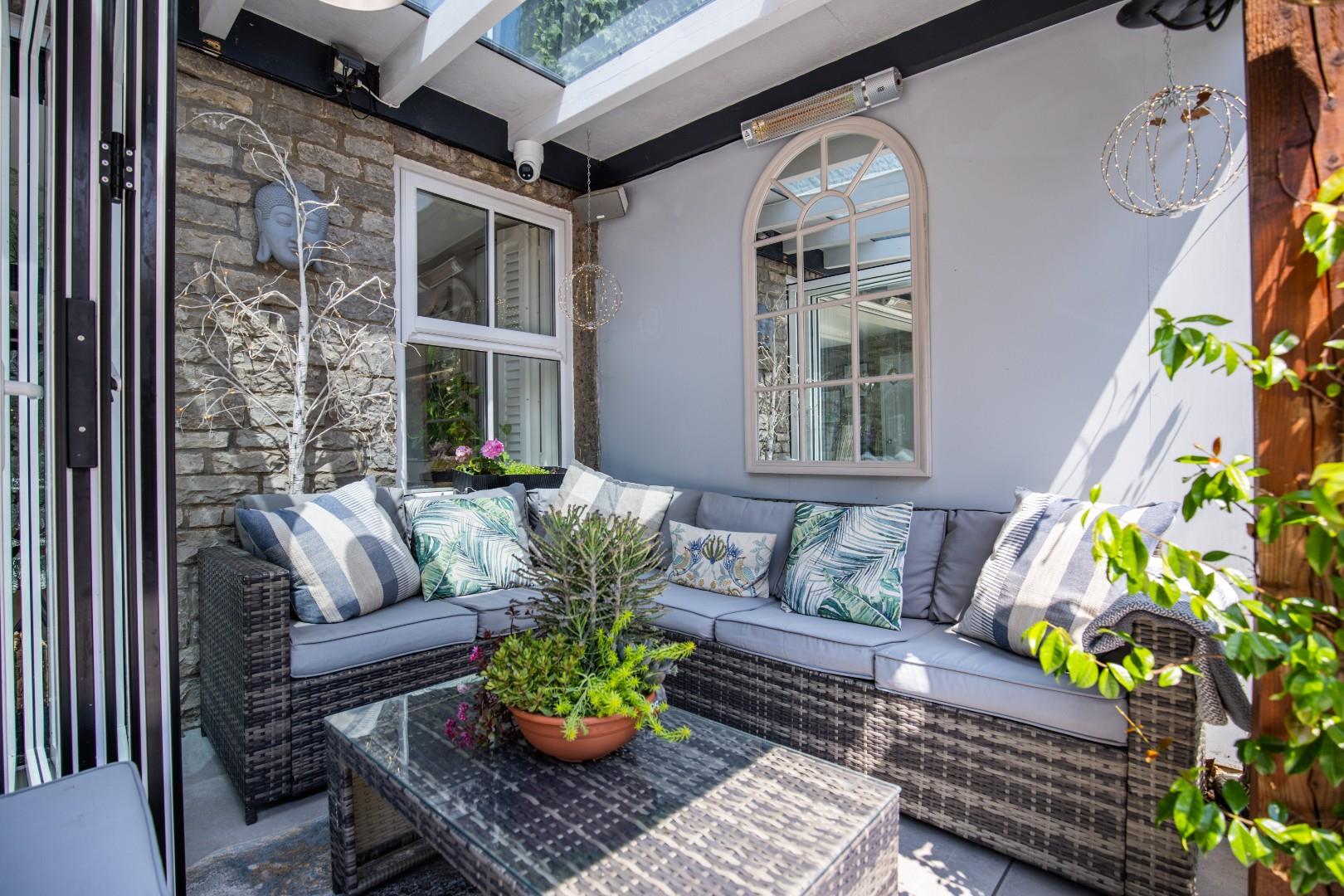 Foxleigh House, Trerhyngyll, Nr Cowbridge, Vale Of Glamorgan, CF71 7TN